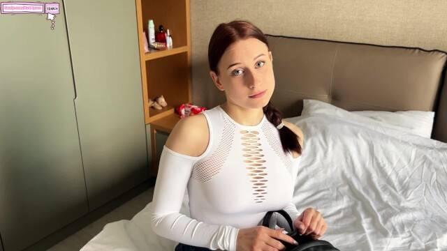 Девушка хорошо отсосала парню и попробовала сперму